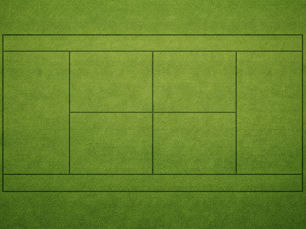 Bovenaanzicht van een strak tennisveld met egaal groen sportgras en duidelijke lijnen, speelklaar.